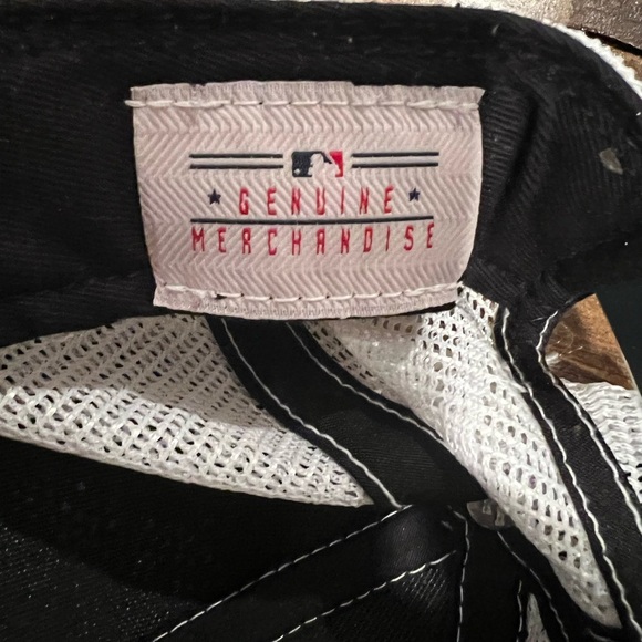 Boston Red Sox Baseball Cap, one size, fan favorite, mesh, MLB official, GUC - Picture 4 of 6